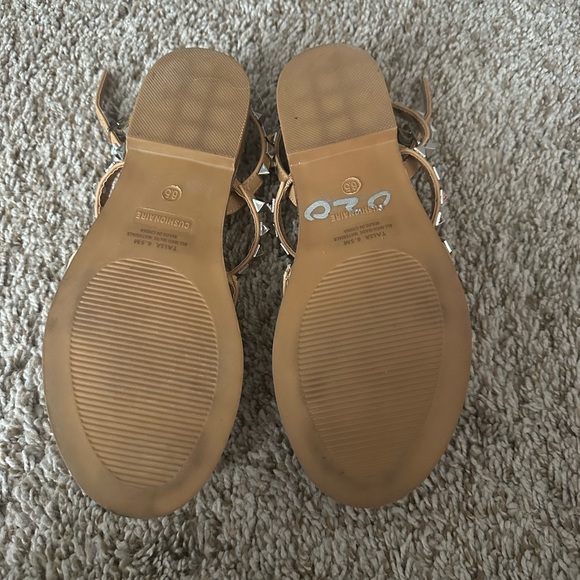 Sandals - Picture 6 of 6